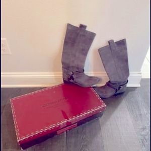 Like new Donald Pilner boots